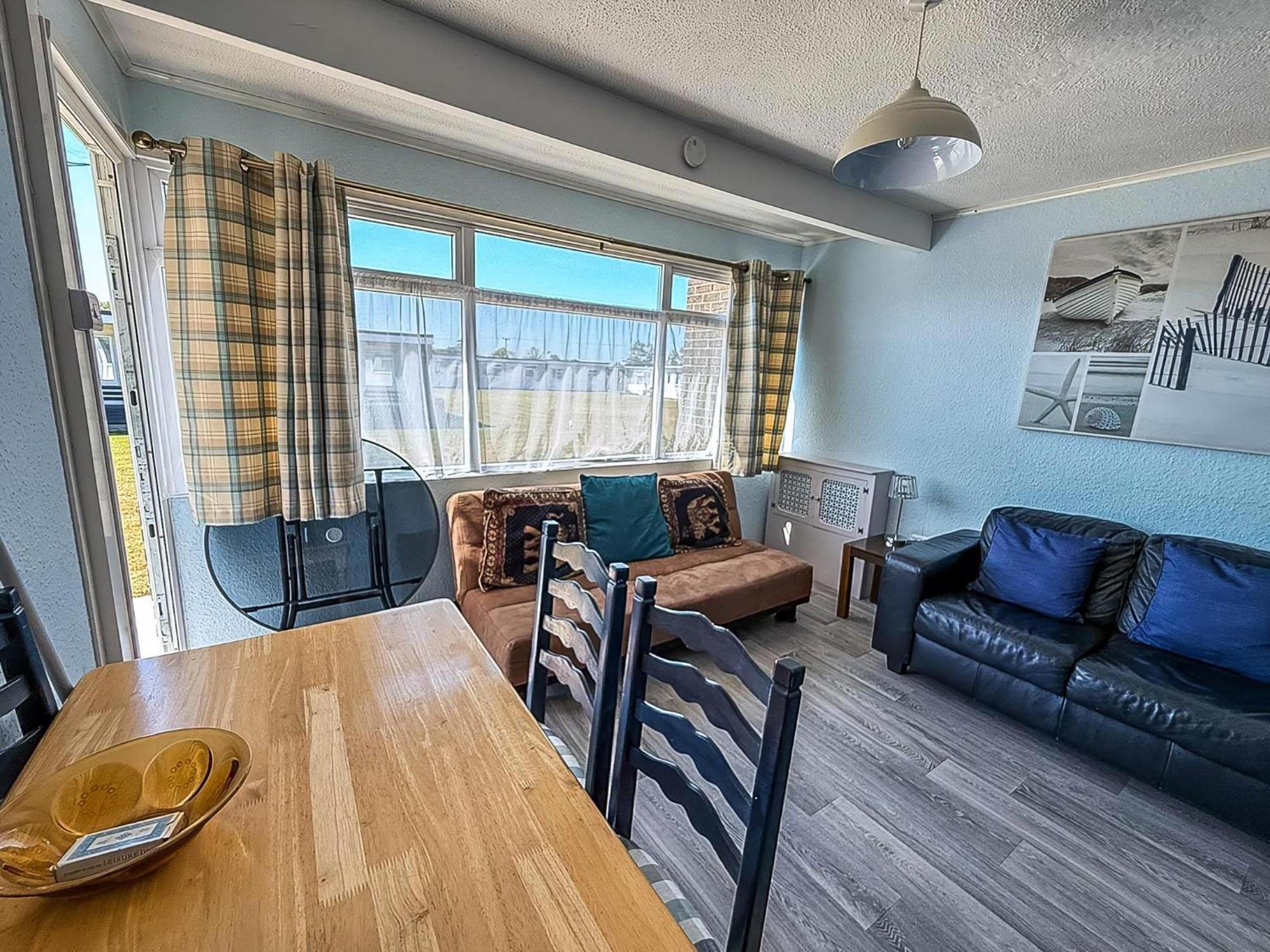 Lovely 4 Berth Chalet For Hire At California Sands In Norfolk Ref 52350Cs Scratby Exterior foto